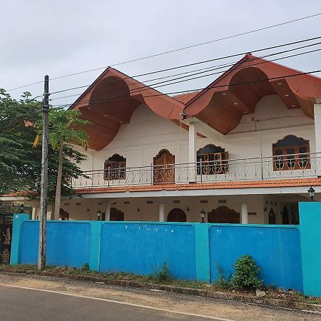 Hb Budget Rest Hotel Jaffna Eksteriør billede