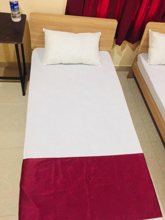 Hb Budget Rest Hotel Jaffna Eksteriør billede