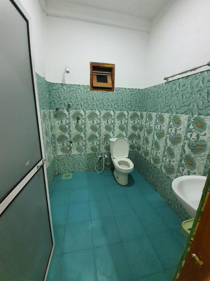 Hb Budget Rest Hotel Jaffna Eksteriør billede