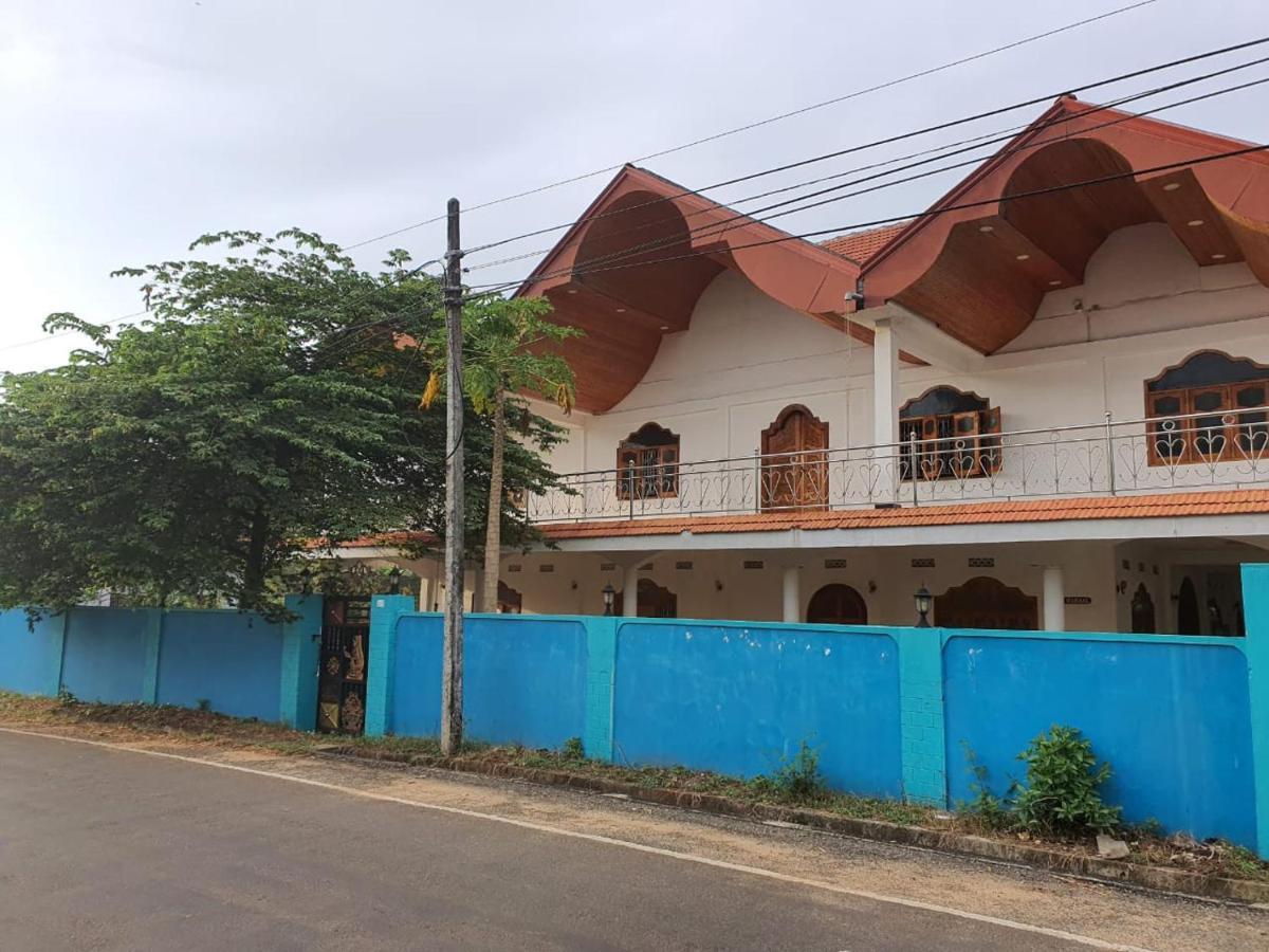 Hb Budget Rest Hotel Jaffna Eksteriør billede